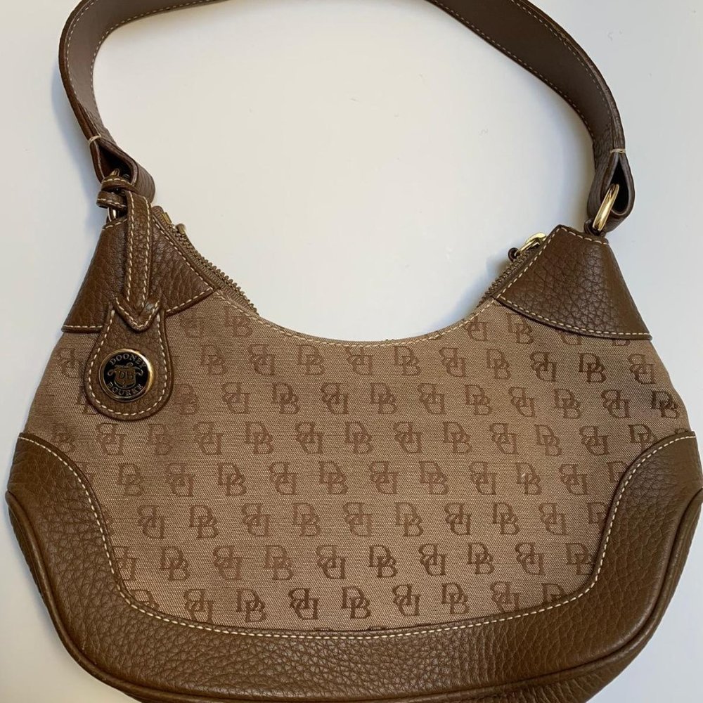 Vintage Dooney & Bourke Brown/Tan Logo and Trim Leather Shoulder Bag